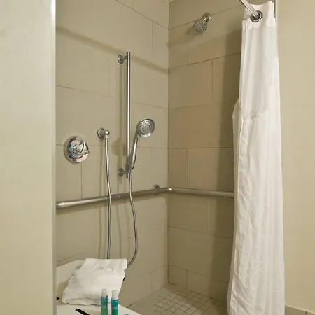Holiday Inn Express Newport Beach By Ihg Exterior photo